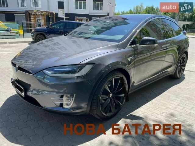 Серый Тесла Модель Х, объемом двигателя 0 л и пробегом 221 тыс. км за 19700 $, фото 1 на Automoto.ua
