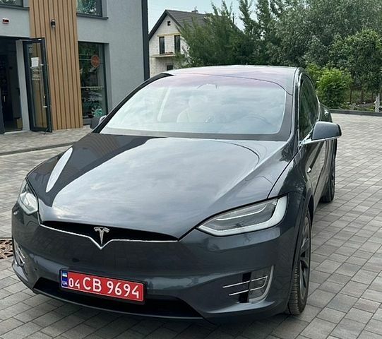 Серый Тесла Модель Х, объемом двигателя 0 л и пробегом 180 тыс. км за 21300 $, фото 1 на Automoto.ua