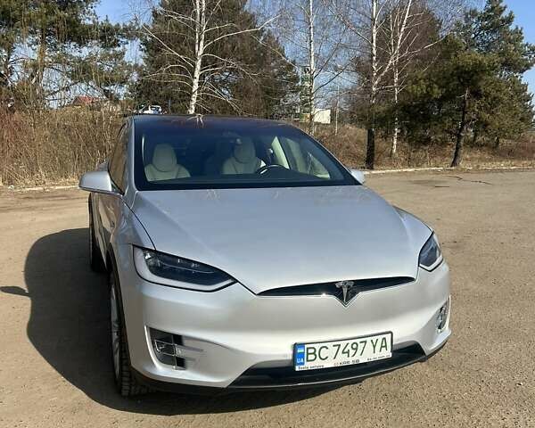 Серый Тесла Модель Х, объемом двигателя 0 л и пробегом 88 тыс. км за 23000 $, фото 1 на Automoto.ua