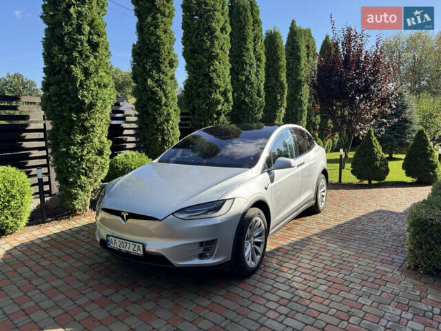 Серый Тесла Модель Х, объемом двигателя 0 л и пробегом 97 тыс. км за 33000 $, фото 1 на Automoto.ua
