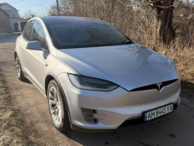 Серый Тесла Модель Х, объемом двигателя 0 л и пробегом 170 тыс. км за 24500 $, фото 1 на Automoto.ua