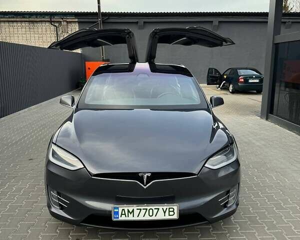 Серый Тесла Модель Х, объемом двигателя 0 л и пробегом 178 тыс. км за 20500 $, фото 1 на Automoto.ua