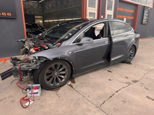 Сірий Тесла Модель Х, об'ємом двигуна 100 л та пробігом 109 тис. км за 13500 $, фото 1 на Automoto.ua