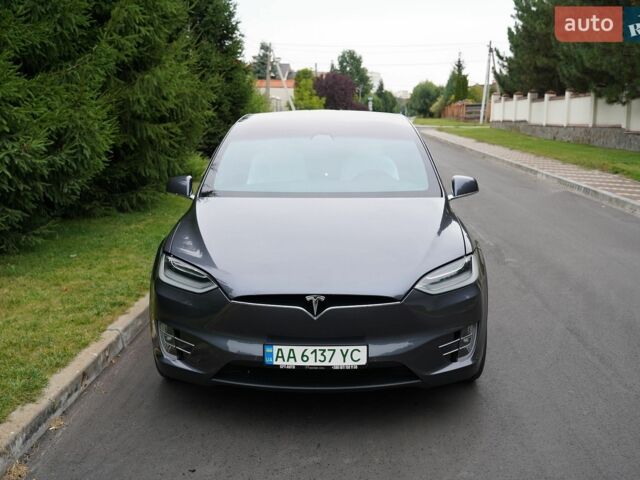 Серый Тесла Модель Х, объемом двигателя 0 л и пробегом 98 тыс. км за 29700 $, фото 1 на Automoto.ua
