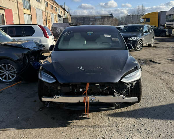 Сірий Тесла Модель Х, об'ємом двигуна 0 л та пробігом 37 тис. км за 35000 $, фото 1 на Automoto.ua