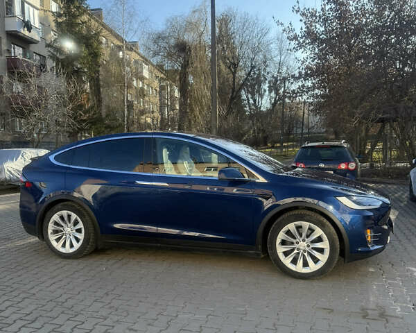 Синий Тесла Модель Х, объемом двигателя 0 л и пробегом 130 тыс. км за 27998 $, фото 1 на Automoto.ua