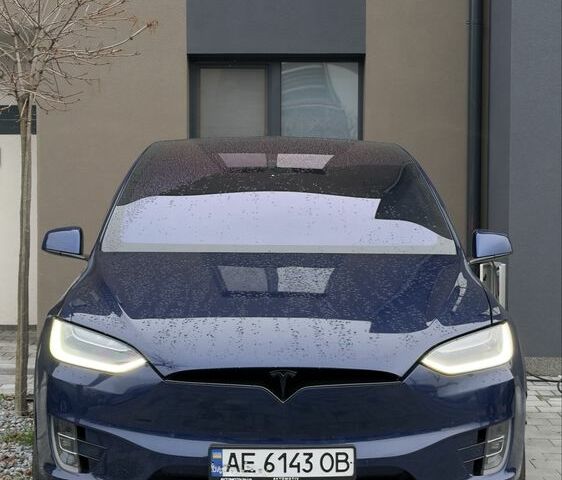 Синий Тесла Модель Х, объемом двигателя 0 л и пробегом 120 тыс. км за 18000 $, фото 1 на Automoto.ua