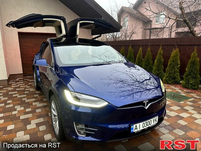 Синий Тесла Модель Х, объемом двигателя 0 л и пробегом 137 тыс. км за 24500 $, фото 1 на Automoto.ua