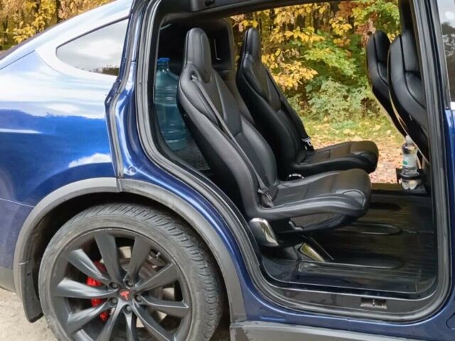 Синій Тесла Модель Х, об'ємом двигуна 0 л та пробігом 130 тис. км за 24999 $, фото 1 на Automoto.ua