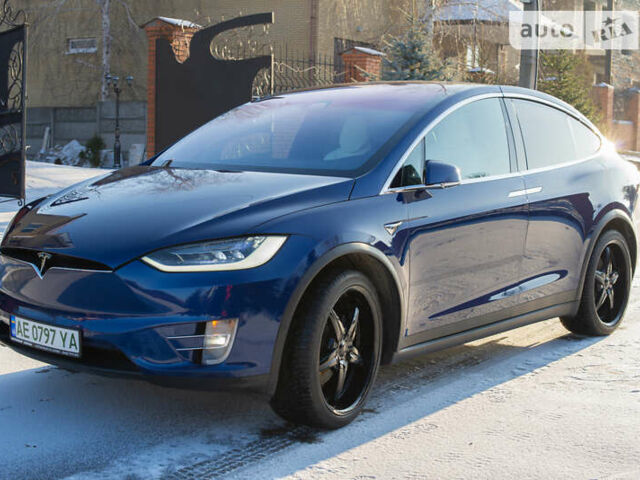 Синий Тесла Модель Х, объемом двигателя 0 л и пробегом 144 тыс. км за 40500 $, фото 1 на Automoto.ua