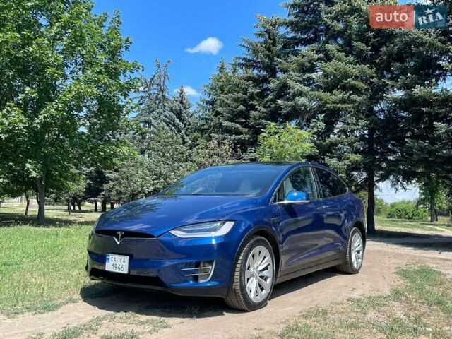 Синий Тесла Модель Х, объемом двигателя 0 л и пробегом 109 тыс. км за 17000 $, фото 1 на Automoto.ua