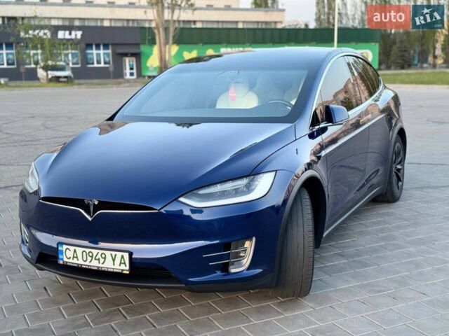 Синий Тесла Модель Х, объемом двигателя 0 л и пробегом 125 тыс. км за 21999 $, фото 1 на Automoto.ua
