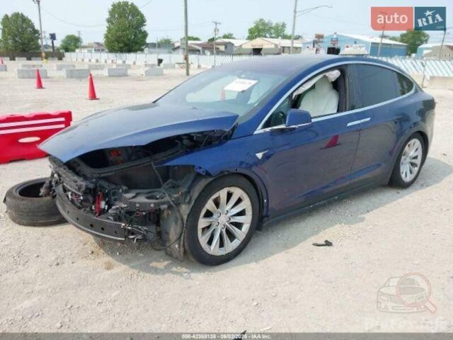 Тесла Модель Х 2019 в Киеве на Automoto.ua Синий Тесла Модель Х, объемом двигателя 0 л и пробегом 108 тыс. км за 17900 $, фото 1 на Automoto.ua