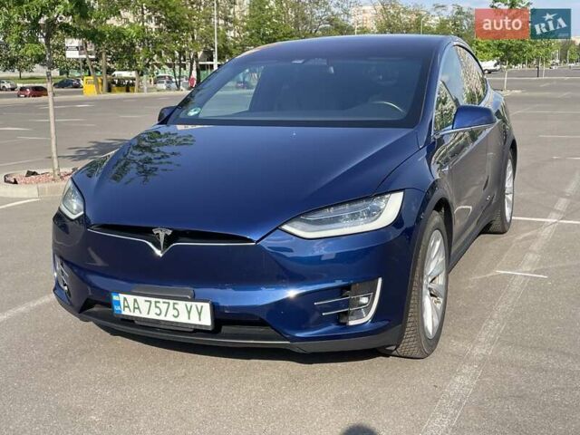 Синий Тесла Модель Х, объемом двигателя 0 л и пробегом 30 тыс. км за 53000 $, фото 1 на Automoto.ua