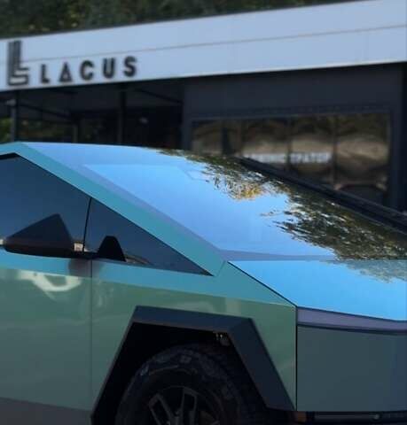 Коричневый Тесла Cybertruck, объемом двигателя 0 л и пробегом 10 тыс. км за 120000 $, фото 1 на Automoto.ua