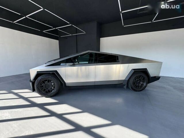 Тесла Cybertruck, объемом двигателя 0 л и пробегом 1 тыс. км за 119000 $, фото 1 на Automoto.ua