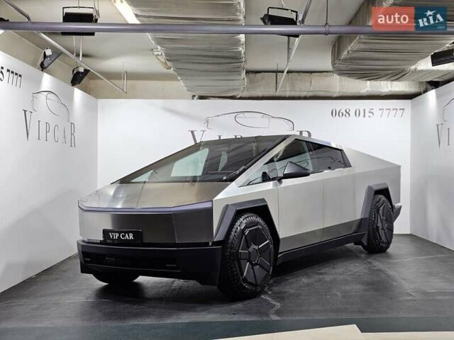 Серый Тесла Cybertruck, объемом двигателя 0 л и пробегом 2 тыс. км за 194999 $, фото 1 на Automoto.ua