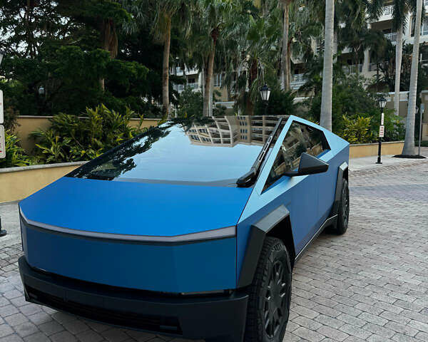 Тесла Cybertruck 2024 в Ровно на Automoto.ua Синий Тесла Cybertruck, объемом двигателя 0 л и пробегом 10 тыс. км за 119000 $, фото 1 на Automoto.ua