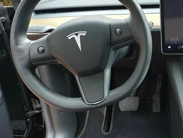 Чорний Тесла Інша, об'ємом двигуна 0 л та пробігом 26 тис. км за 16600 $, фото 1 на Automoto.ua