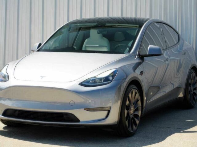 Серый Тесла Другая, объемом двигателя 0 л и пробегом 16 тыс. км за 21000 $, фото 1 на Automoto.ua