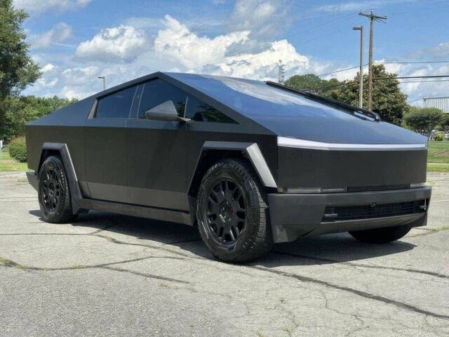 Серый Тесла Другая, объемом двигателя 0 л и пробегом 10 тыс. км за 45000 $, фото 1 на Automoto.ua