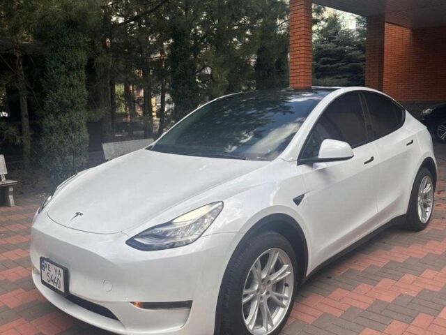 Белый Тесла Model Y, объемом двигателя 0 л и пробегом 18 тыс. км за 35500 $, фото 1 на Automoto.ua