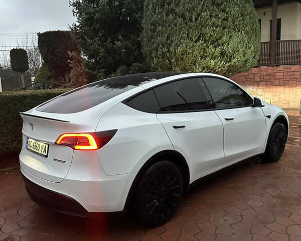 Белый Тесла Model Y, объемом двигателя 0 л и пробегом 226 тыс. км за 18800 $, фото 1 на Automoto.ua