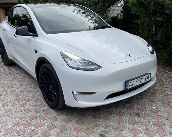 Білий Тесла Model Y, об'ємом двигуна 0 л та пробігом 79 тис. км за 25300 $, фото 1 на Automoto.ua