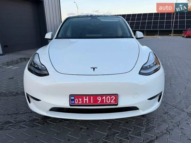 Белый Тесла Model Y, объемом двигателя 0 л и пробегом 132 тыс. км за 20800 $, фото 1 на Automoto.ua