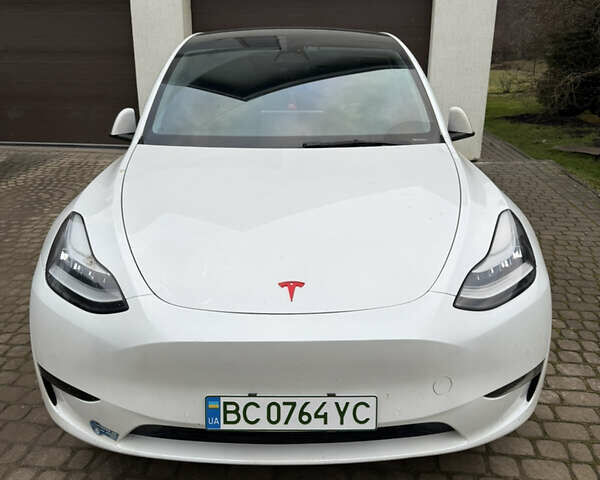 Белый Тесла Model Y, объемом двигателя 0 л и пробегом 176 тыс. км за 20500 $, фото 1 на Automoto.ua