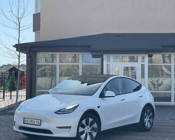 Белый Тесла Model Y, объемом двигателя 0 л и пробегом 109 тыс. км за 24900 $, фото 1 на Automoto.ua