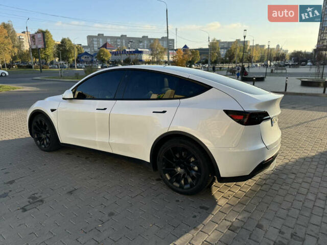 Білий Тесла Model Y, об'ємом двигуна 0 л та пробігом 90 тис. км за 22500 $, фото 1 на Automoto.ua