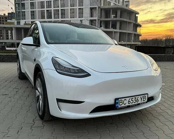 Белый Тесла Model Y, объемом двигателя 0 л и пробегом 146 тыс. км за 21700 $, фото 1 на Automoto.ua