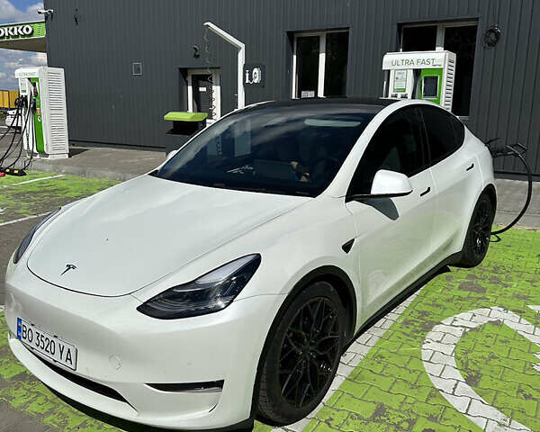 Белый Тесла Model Y, объемом двигателя 0 л и пробегом 154 тыс. км за 20900 $, фото 1 на Automoto.ua