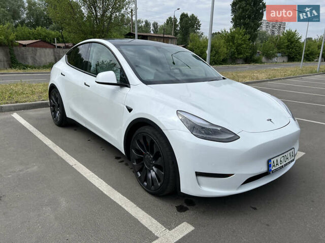 Белый Тесла Model Y, объемом двигателя 0 л и пробегом 23 тыс. км за 44000 $, фото 1 на Automoto.ua