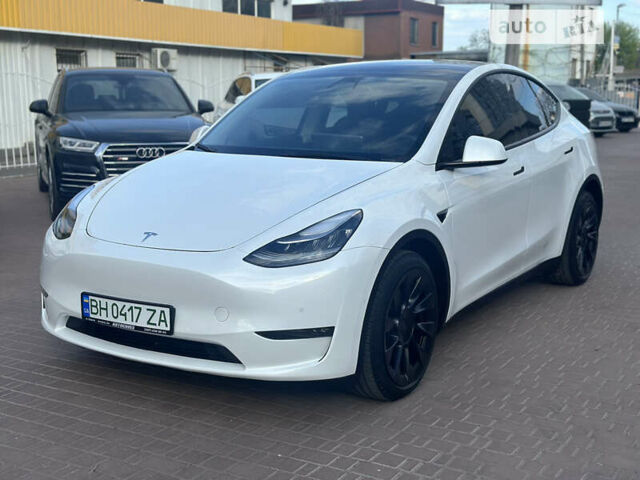 Білий Тесла Model Y, об'ємом двигуна 0 л та пробігом 33 тис. км за 30500 $, фото 1 на Automoto.ua