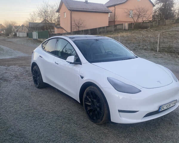 Белый Тесла Model Y, объемом двигателя 0 л и пробегом 55 тыс. км за 23400 $, фото 1 на Automoto.ua