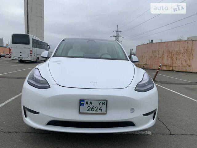 Белый Тесла Model Y, объемом двигателя 0 л и пробегом 28 тыс. км за 25900 $, фото 1 на Automoto.ua