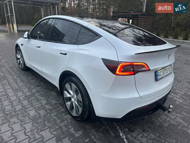 Белый Тесла Model Y, объемом двигателя 0 л и пробегом 55 тыс. км за 25500 $, фото 1 на Automoto.ua