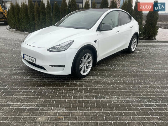 Белый Тесла Model Y, объемом двигателя 0 л и пробегом 47 тыс. км за 28500 $, фото 1 на Automoto.ua