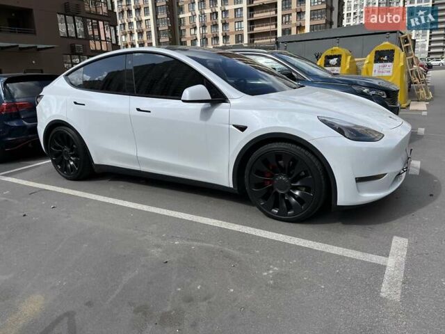 Белый Тесла Model Y, объемом двигателя 0 л и пробегом 132 тыс. км за 26200 $, фото 1 на Automoto.ua