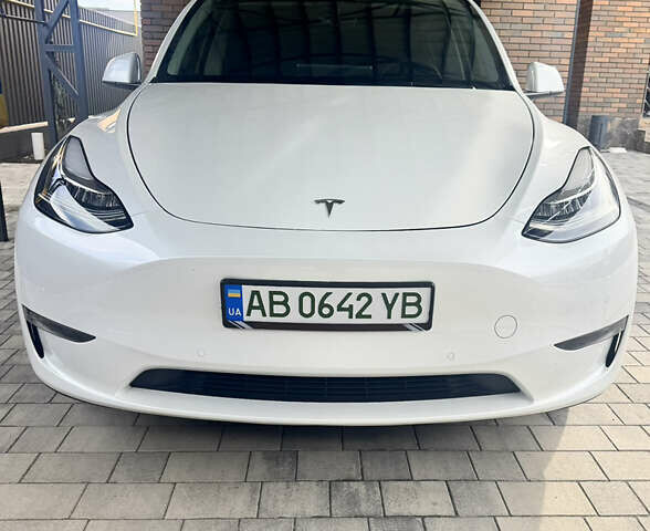 Білий Тесла Model Y, об'ємом двигуна 0 л та пробігом 72 тис. км за 29900 $, фото 1 на Automoto.ua