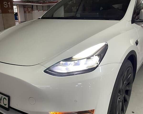 Білий Тесла Model Y, об'ємом двигуна 0 л та пробігом 119 тис. км за 23600 $, фото 1 на Automoto.ua