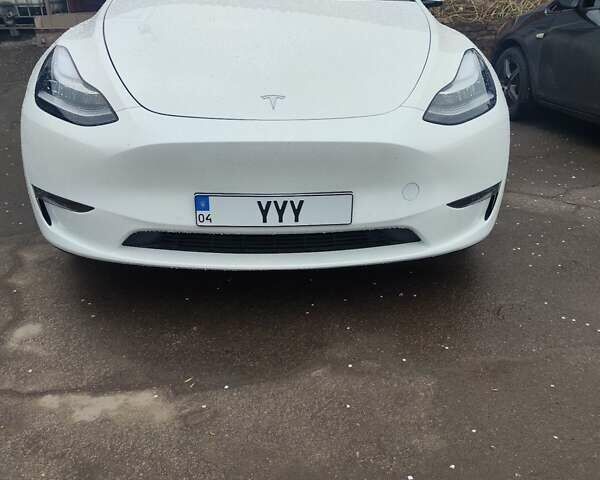 Белый Тесла Model Y, объемом двигателя 0 л и пробегом 11 тыс. км за 22500 $, фото 1 на Automoto.ua