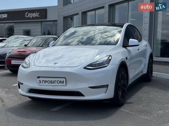 Белый Тесла Model Y, объемом двигателя 0 л и пробегом 34 тыс. км за 31999 $, фото 1 на Automoto.ua