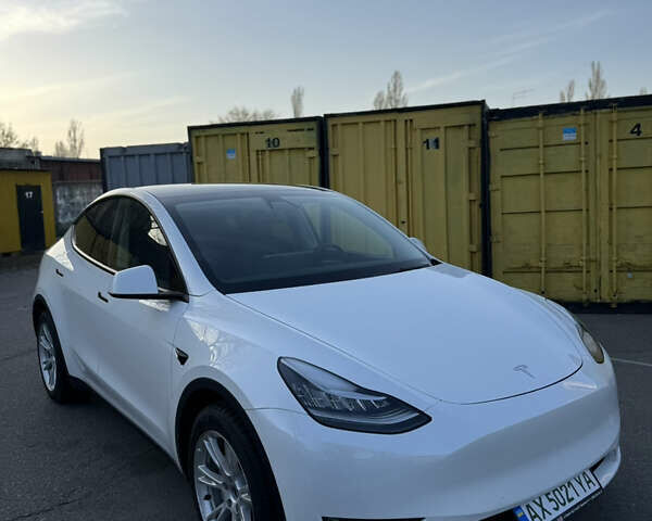 Белый Тесла Model Y, объемом двигателя 0 л и пробегом 78 тыс. км за 23500 $, фото 1 на Automoto.ua