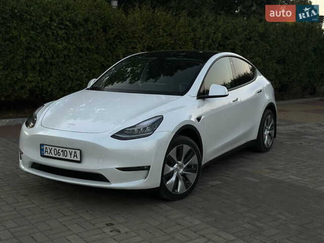 Белый Тесла Model Y, объемом двигателя 0 л и пробегом 42 тыс. км за 27400 $, фото 1 на Automoto.ua