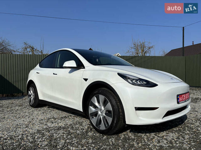 Белый Тесла Model Y, объемом двигателя 0 л и пробегом 73 тыс. км за 20999 $, фото 1 на Automoto.ua