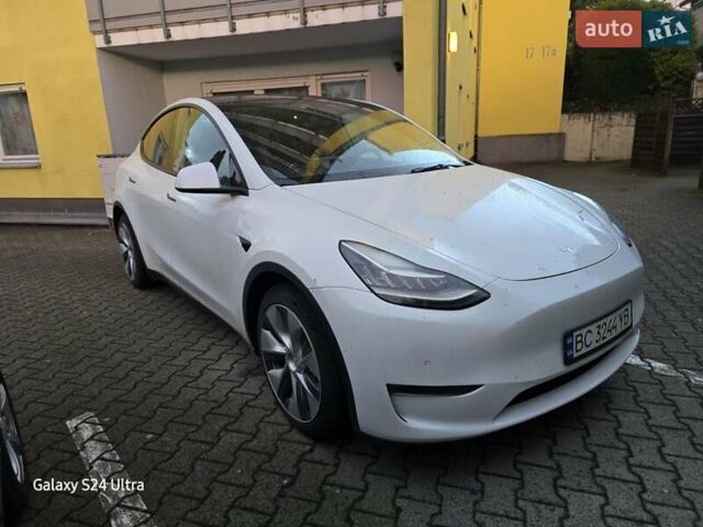 Білий Тесла Model Y, об'ємом двигуна 0 л та пробігом 44 тис. км за 26000 $, фото 1 на Automoto.ua