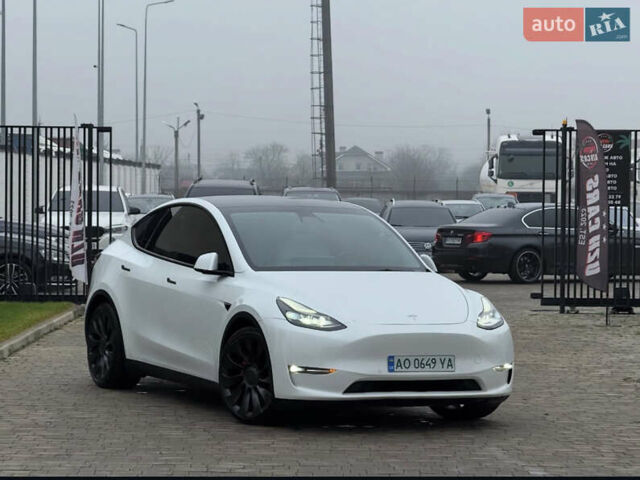 Белый Тесла Model Y, объемом двигателя 0 л и пробегом 103 тыс. км за 23900 $, фото 1 на Automoto.ua